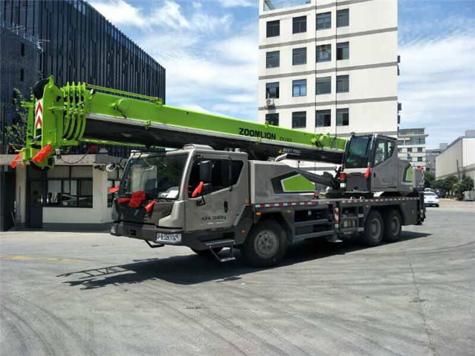 温州市跨街广告牌的高空安装注意事项