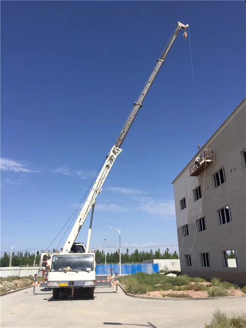 温州市“轻装强干”—— 吊车的 “轻量化臂架” 技术